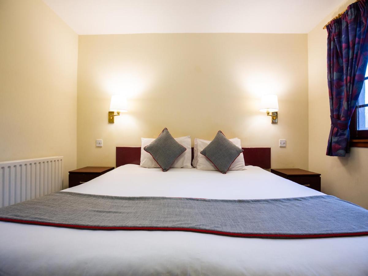 Longforgan Coaching Inn Dundee Extérieur photo