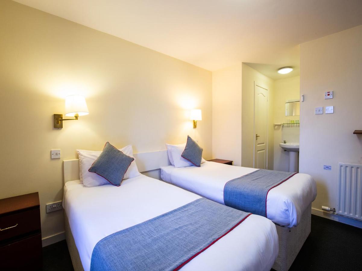 Longforgan Coaching Inn Dundee Extérieur photo